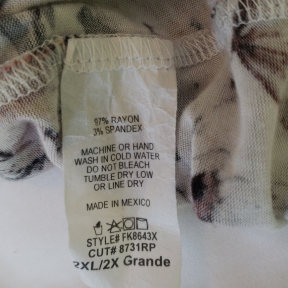 FREE KISSES RUFFLE TOP - Picture 5 of 5